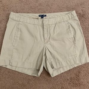 Women’s khaki Gap Shorts